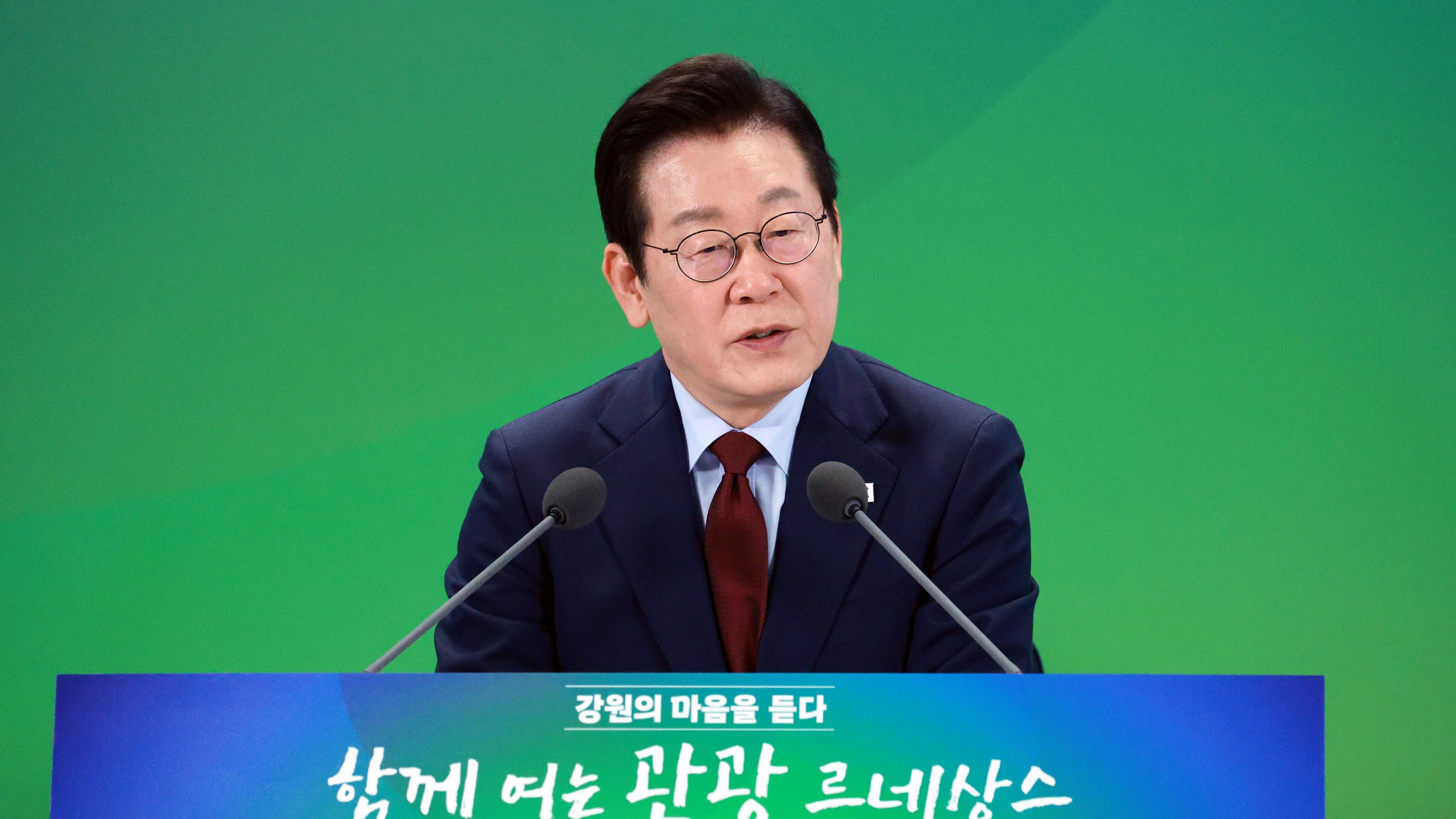 이 대통령 "강원 접경지, <b>특별</b>한 희생…<b>특별</b>한 <b>보상</b> 필요"