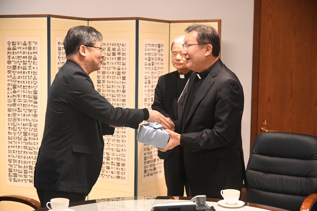 //img.cpbc.co.kr/npcts/2025/12/20251223500010.jpg 이미지